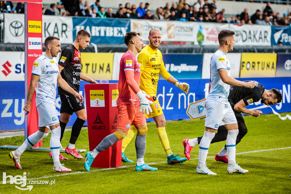 STAL RZESZÓW - APKLAN RESOVIA