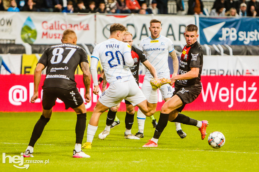 STAL RZESZÓW - APKLAN RESOVIA