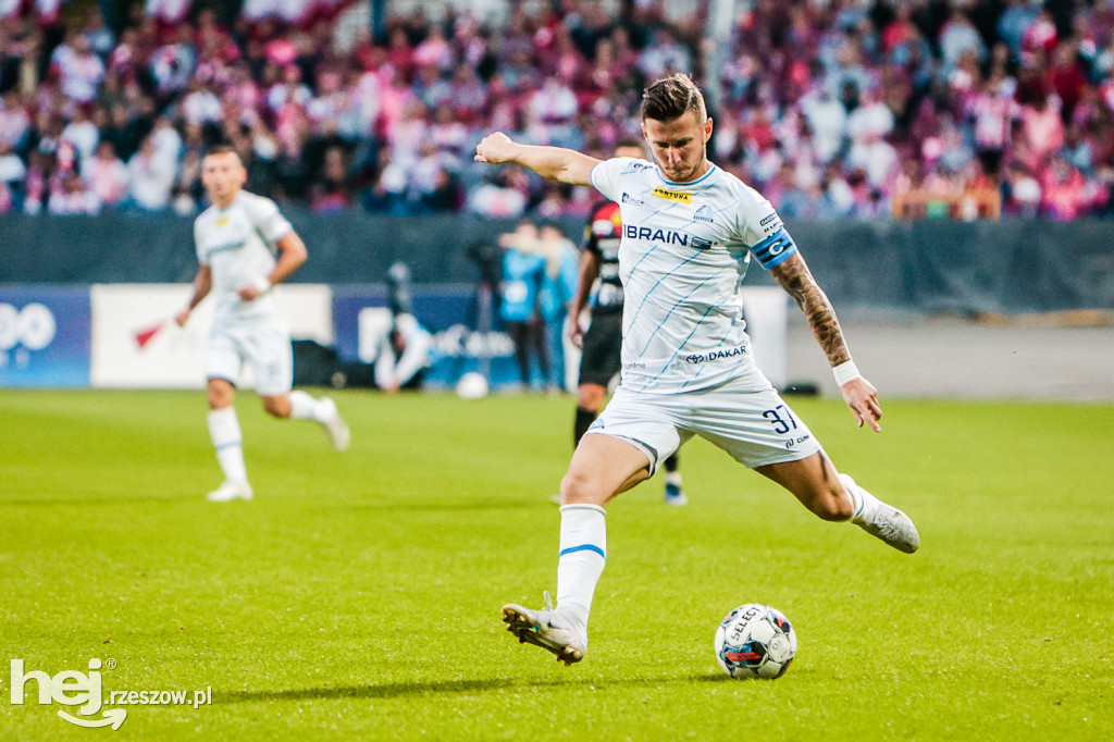 STAL RZESZÓW - APKLAN RESOVIA