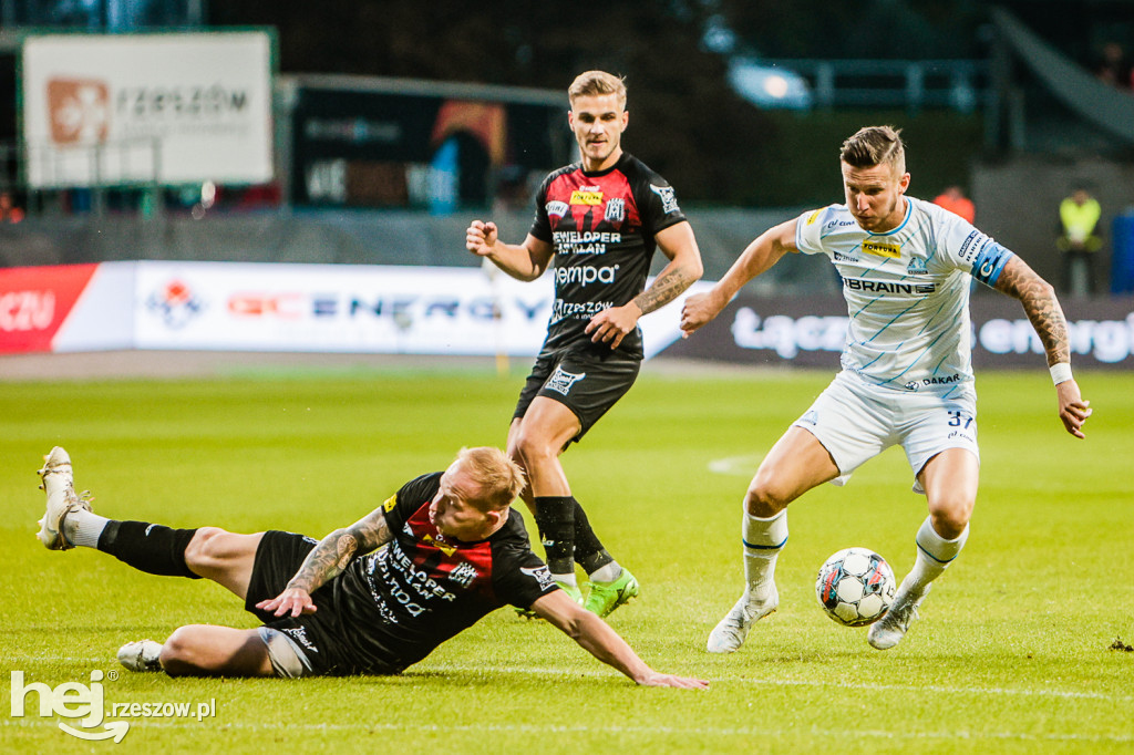 STAL RZESZÓW - APKLAN RESOVIA