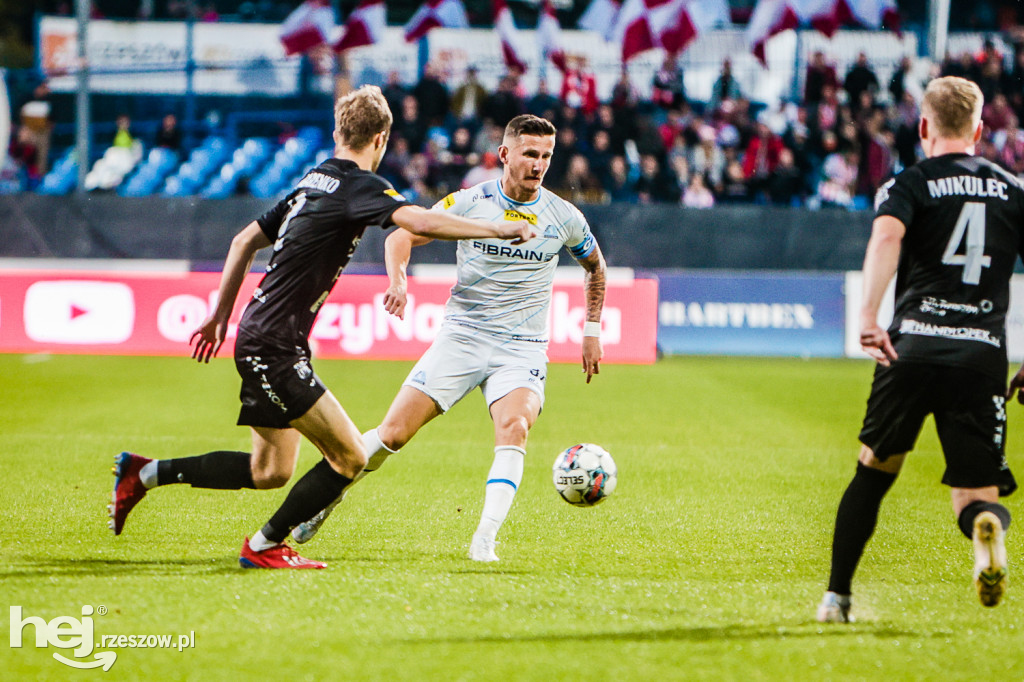 STAL RZESZÓW - APKLAN RESOVIA