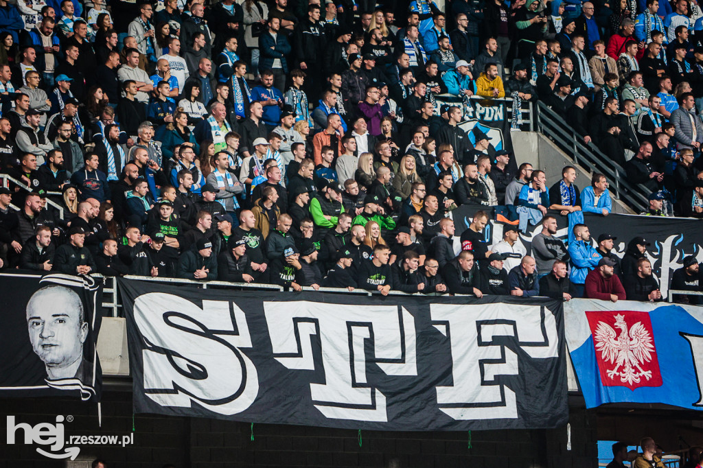 STAL RZESZÓW - APKLAN RESOVIA