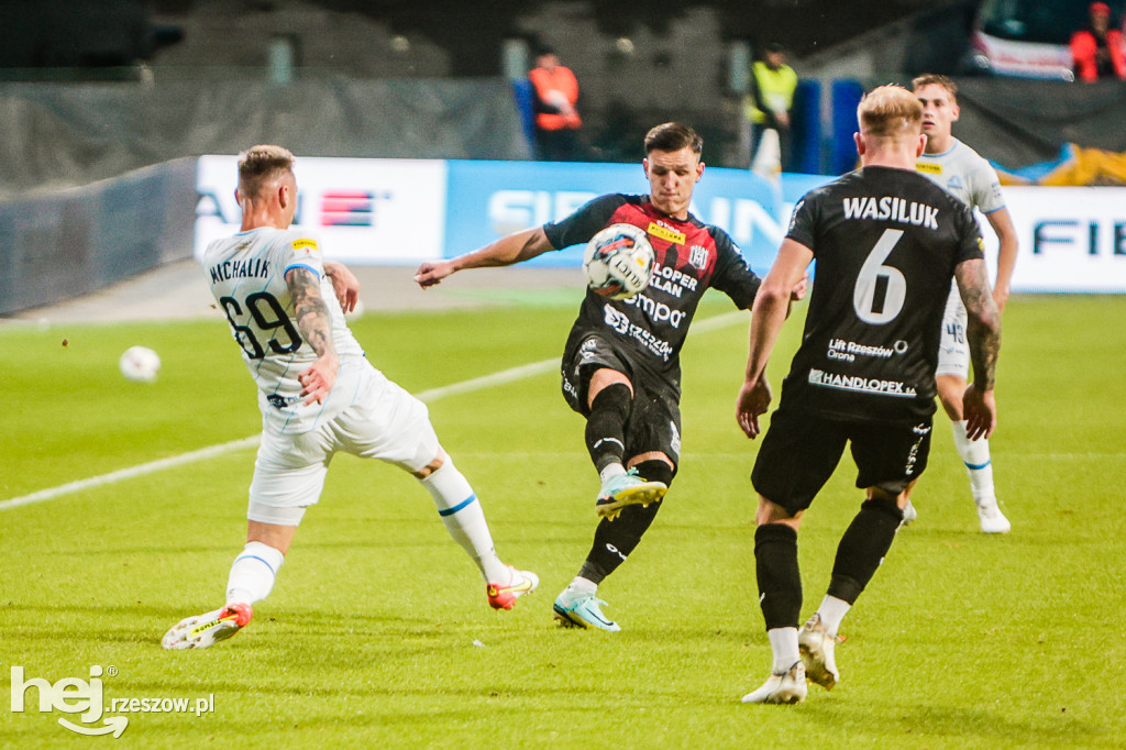 STAL RZESZÓW - APKLAN RESOVIA