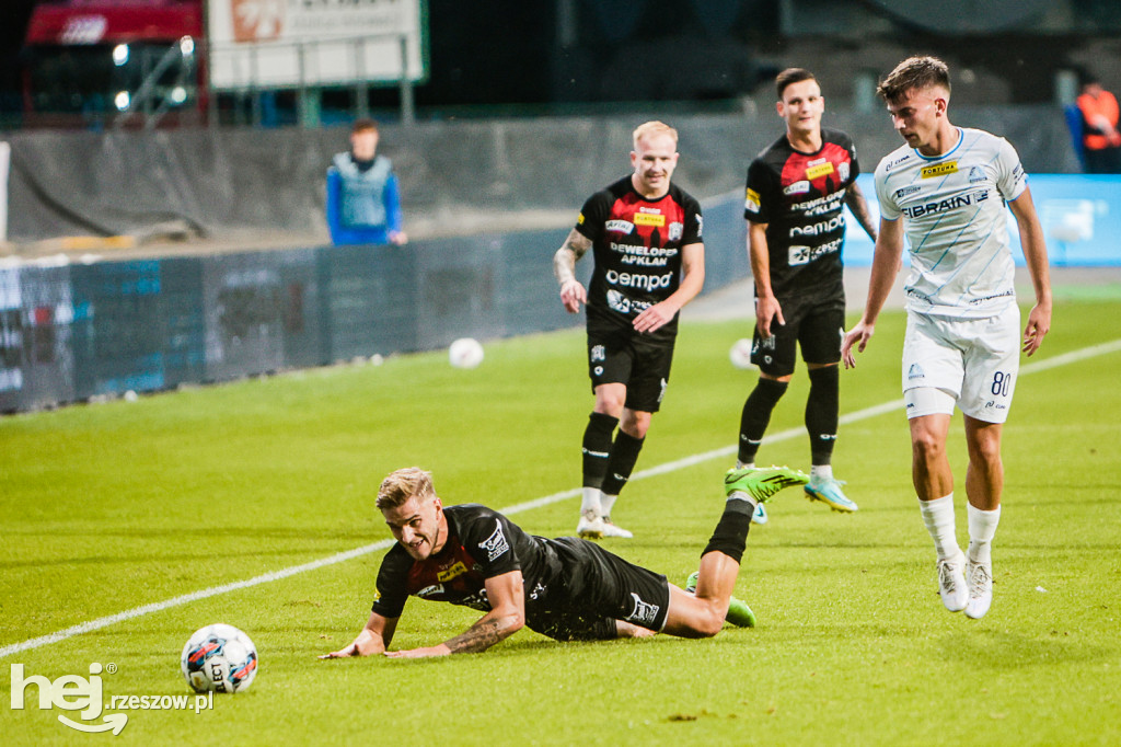 STAL RZESZÓW - APKLAN RESOVIA