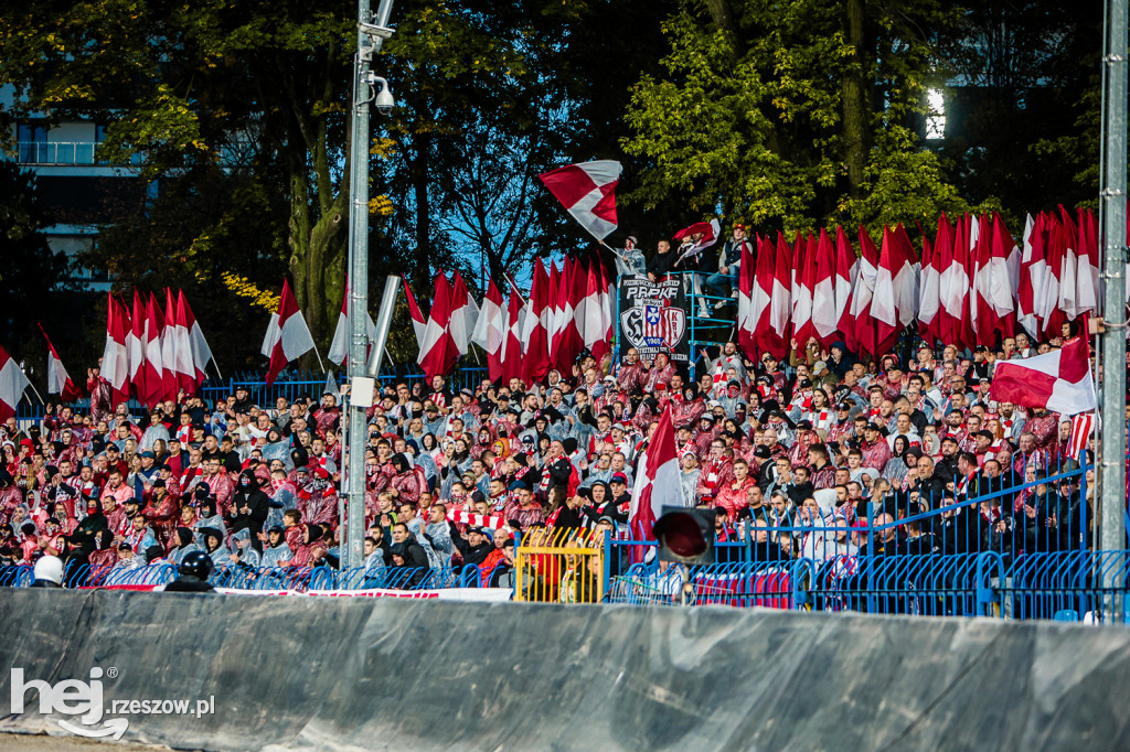 STAL RZESZÓW - APKLAN RESOVIA