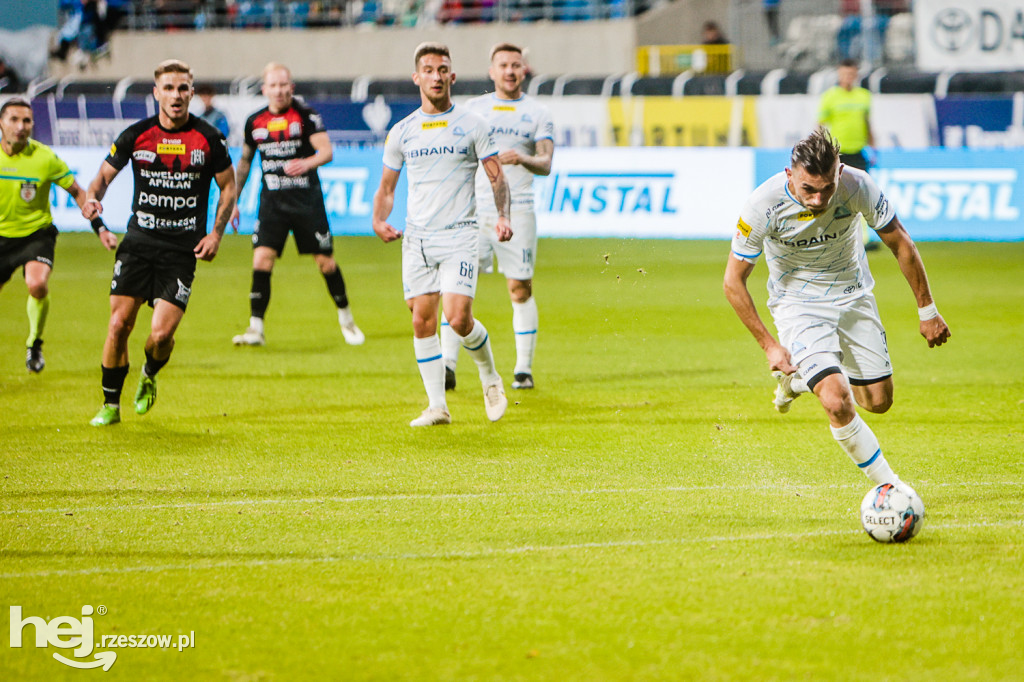 STAL RZESZÓW - APKLAN RESOVIA