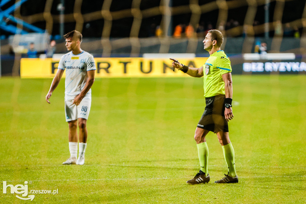 STAL RZESZÓW - APKLAN RESOVIA