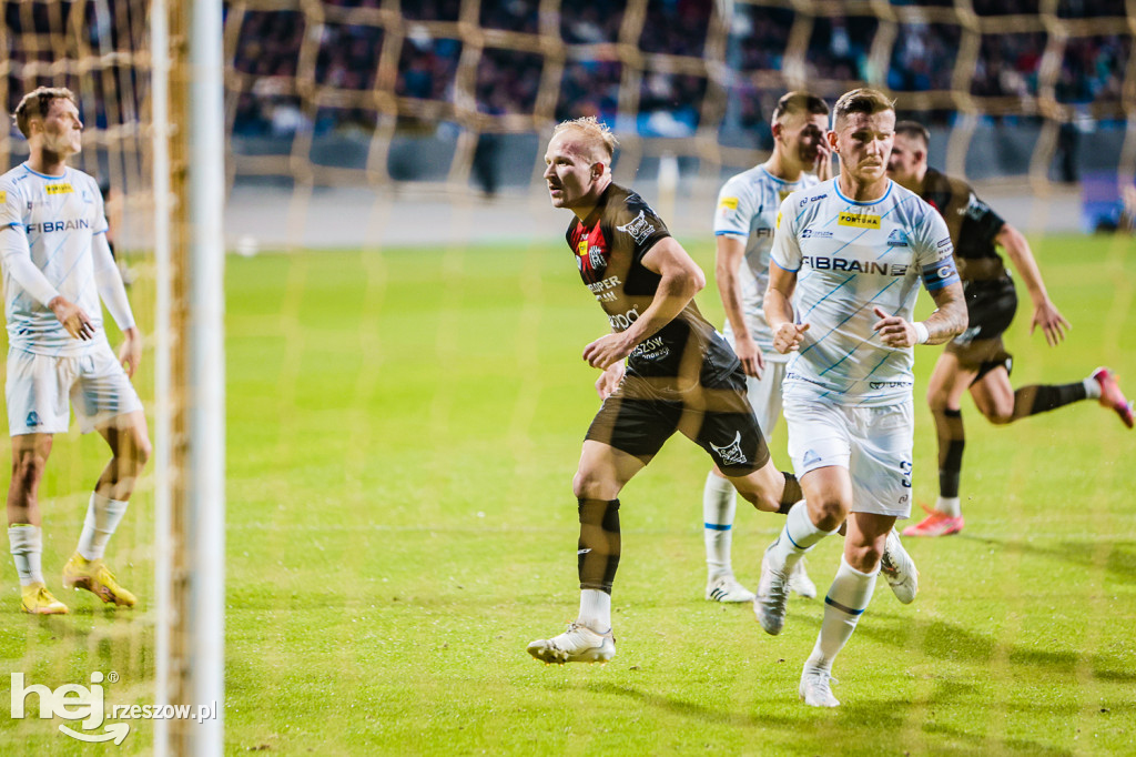 STAL RZESZÓW - APKLAN RESOVIA