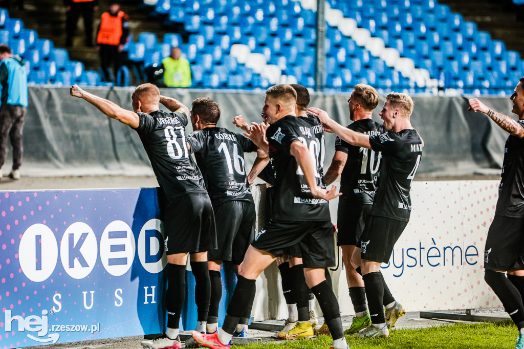 STAL RZESZÓW - APKLAN RESOVIA