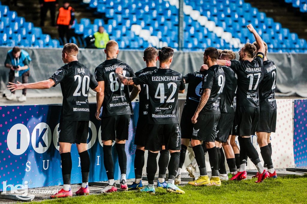 STAL RZESZÓW - APKLAN RESOVIA