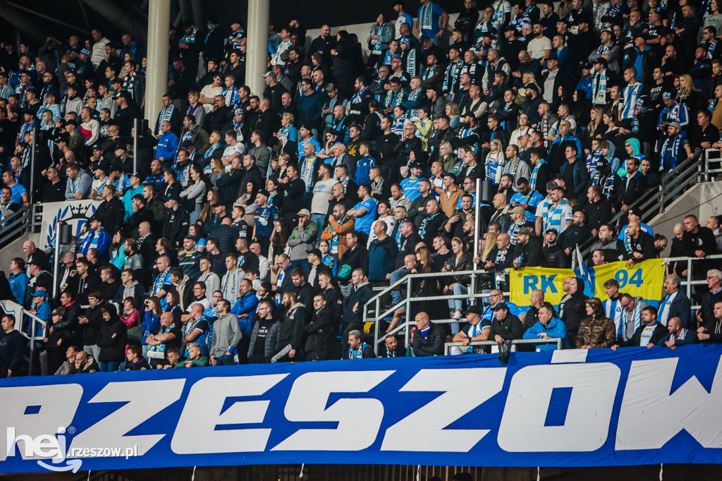 STAL RZESZÓW - APKLAN RESOVIA