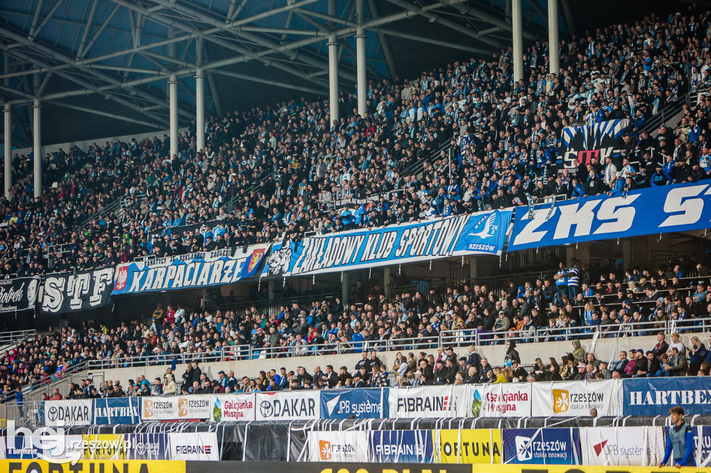 STAL RZESZÓW - APKLAN RESOVIA