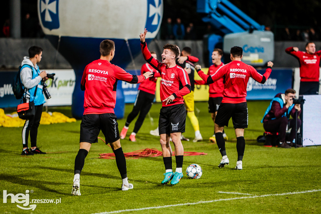 STAL RZESZÓW - APKLAN RESOVIA