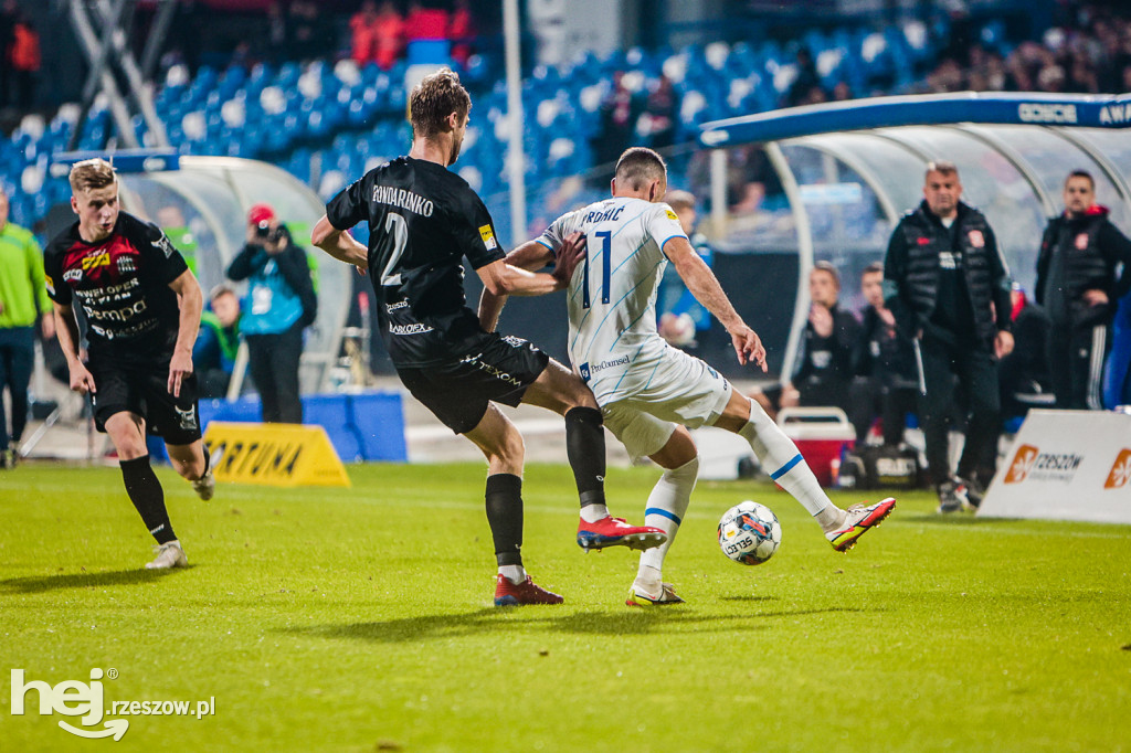 STAL RZESZÓW - APKLAN RESOVIA