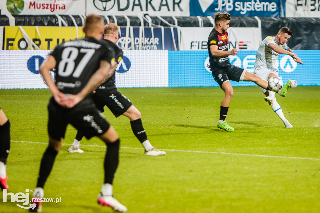 STAL RZESZÓW - APKLAN RESOVIA
