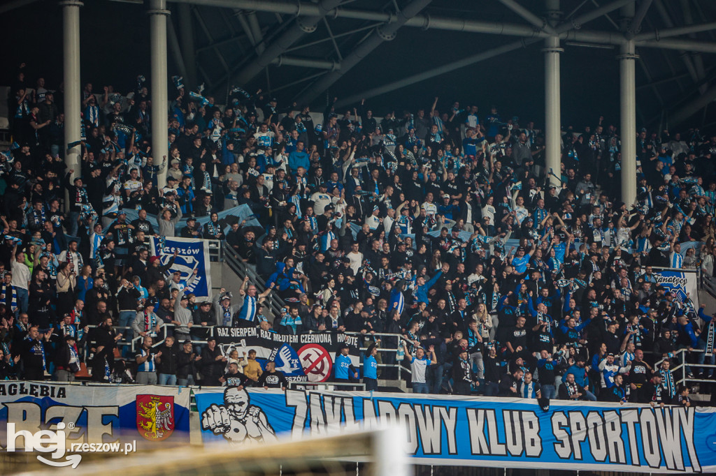 STAL RZESZÓW - APKLAN RESOVIA