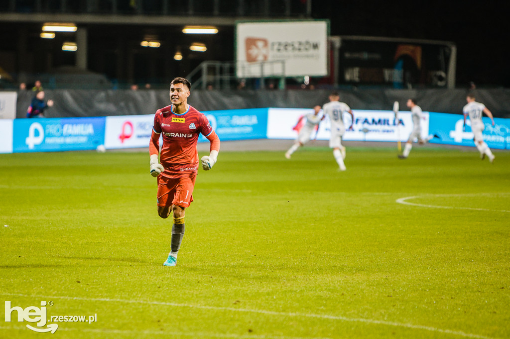 STAL RZESZÓW - APKLAN RESOVIA
