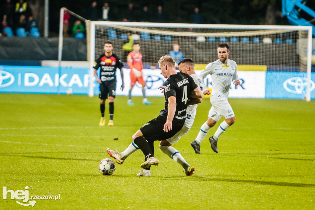 STAL RZESZÓW - APKLAN RESOVIA