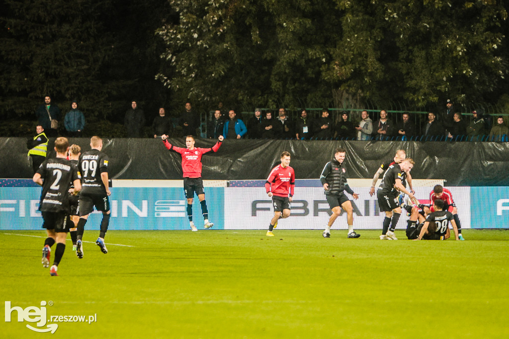STAL RZESZÓW - APKLAN RESOVIA