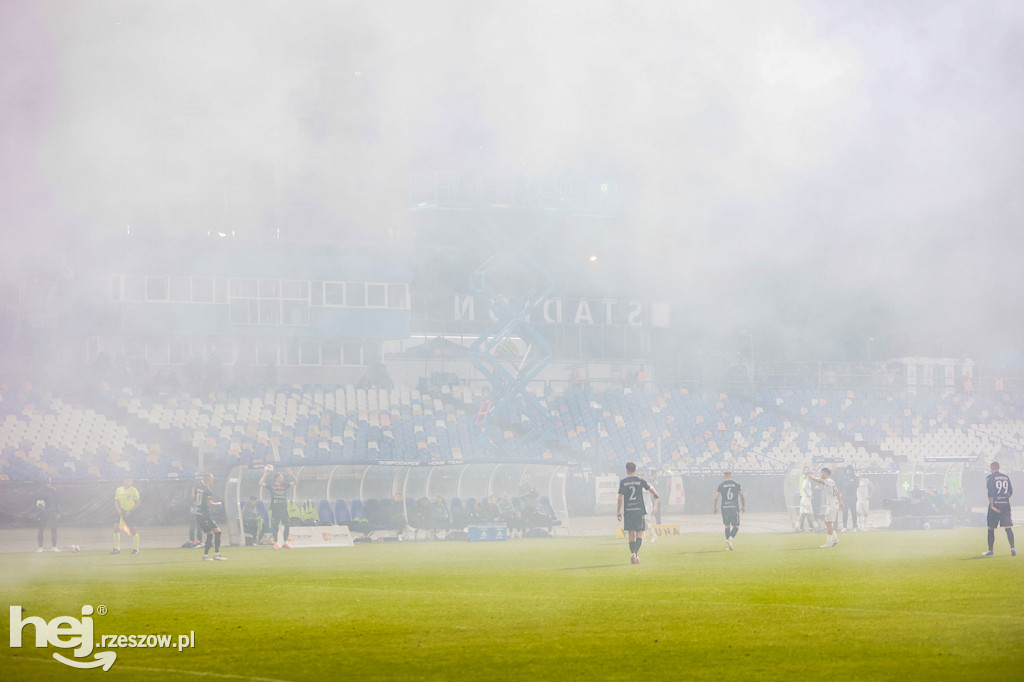 STAL RZESZÓW - APKLAN RESOVIA