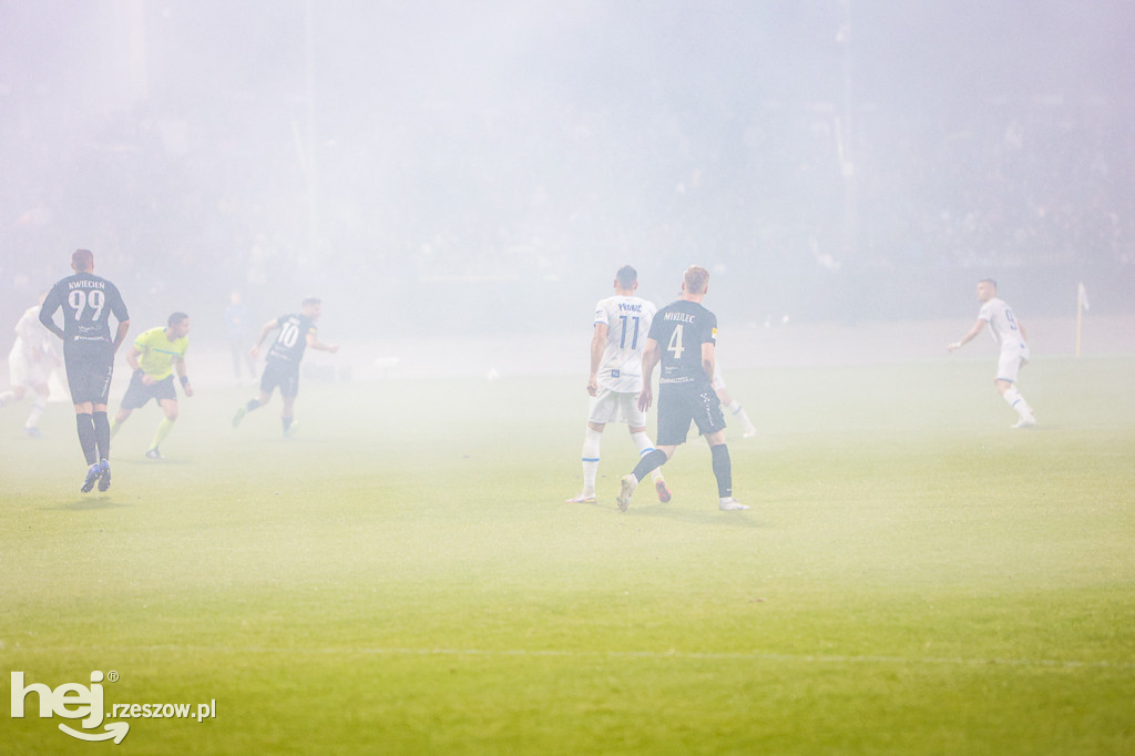 STAL RZESZÓW - APKLAN RESOVIA