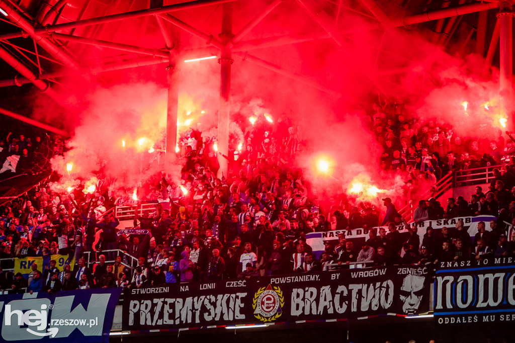 STAL RZESZÓW - APKLAN RESOVIA