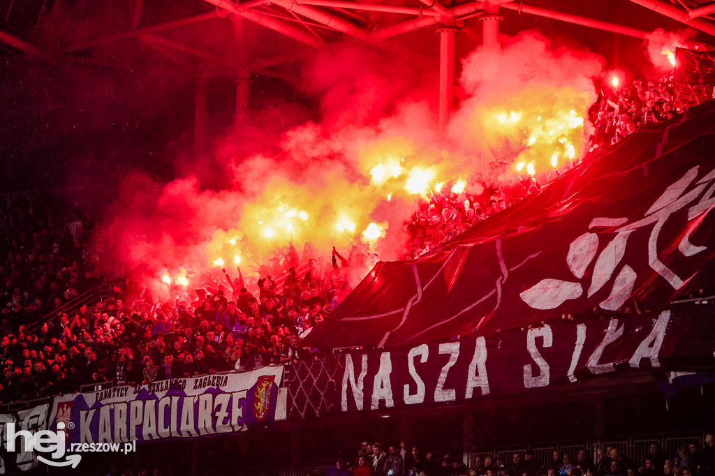 STAL RZESZÓW - APKLAN RESOVIA