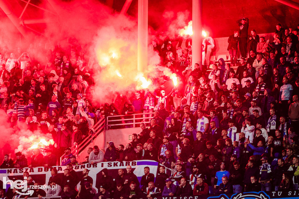 STAL RZESZÓW - APKLAN RESOVIA