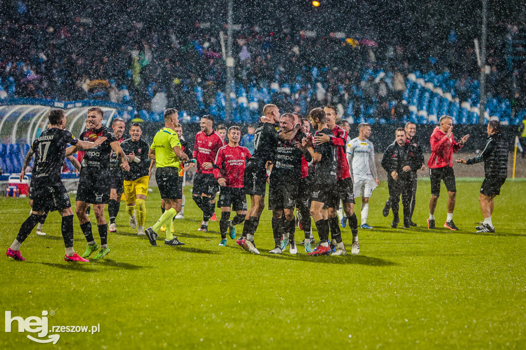 STAL RZESZÓW - APKLAN RESOVIA