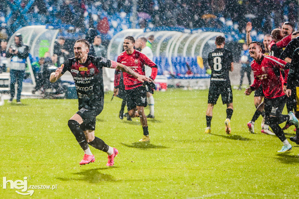 STAL RZESZÓW - APKLAN RESOVIA