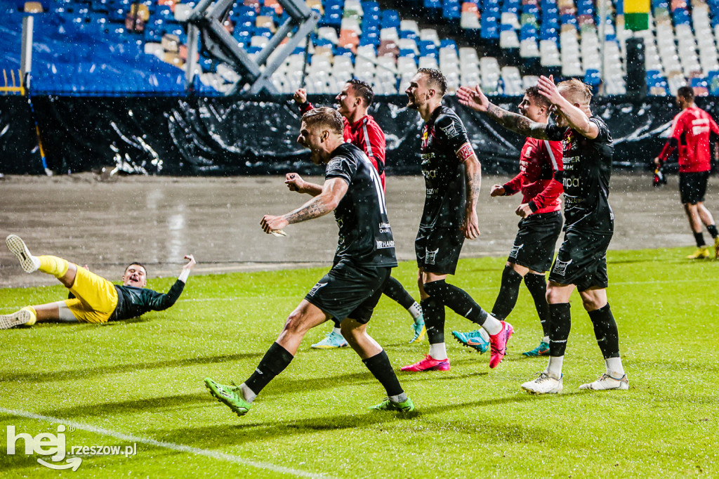 STAL RZESZÓW - APKLAN RESOVIA