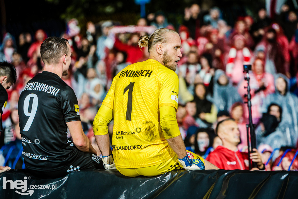 STAL RZESZÓW - APKLAN RESOVIA