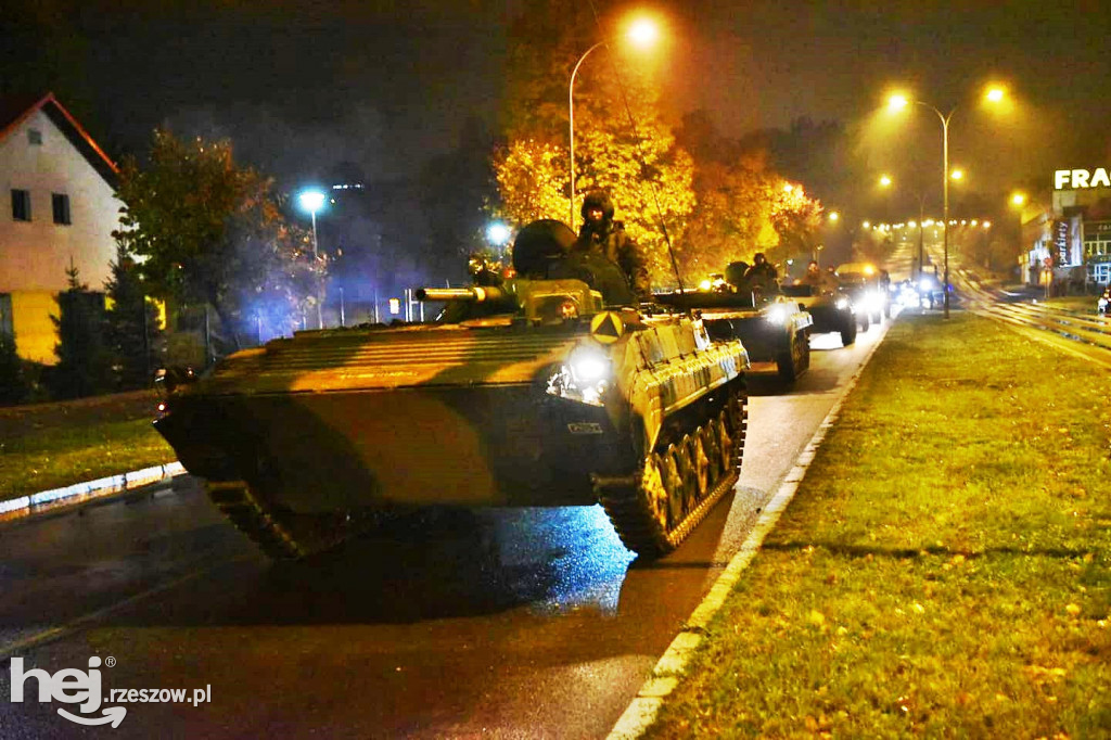 Wojsko pokazało nocny przejazd przez Podkarpacie