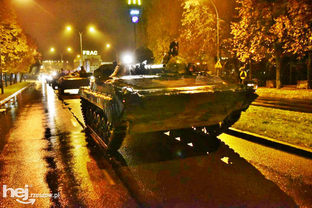 Wojsko pokazało nocny przejazd przez Podkarpacie