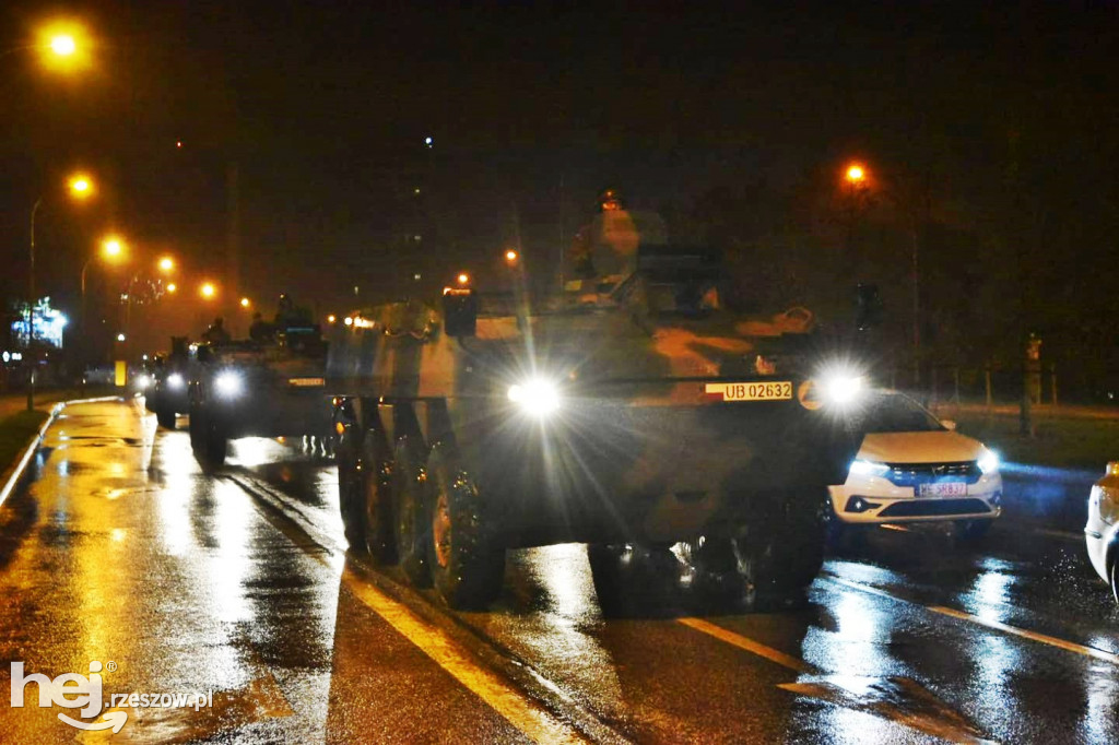 Wojsko pokazało nocny przejazd przez Podkarpacie