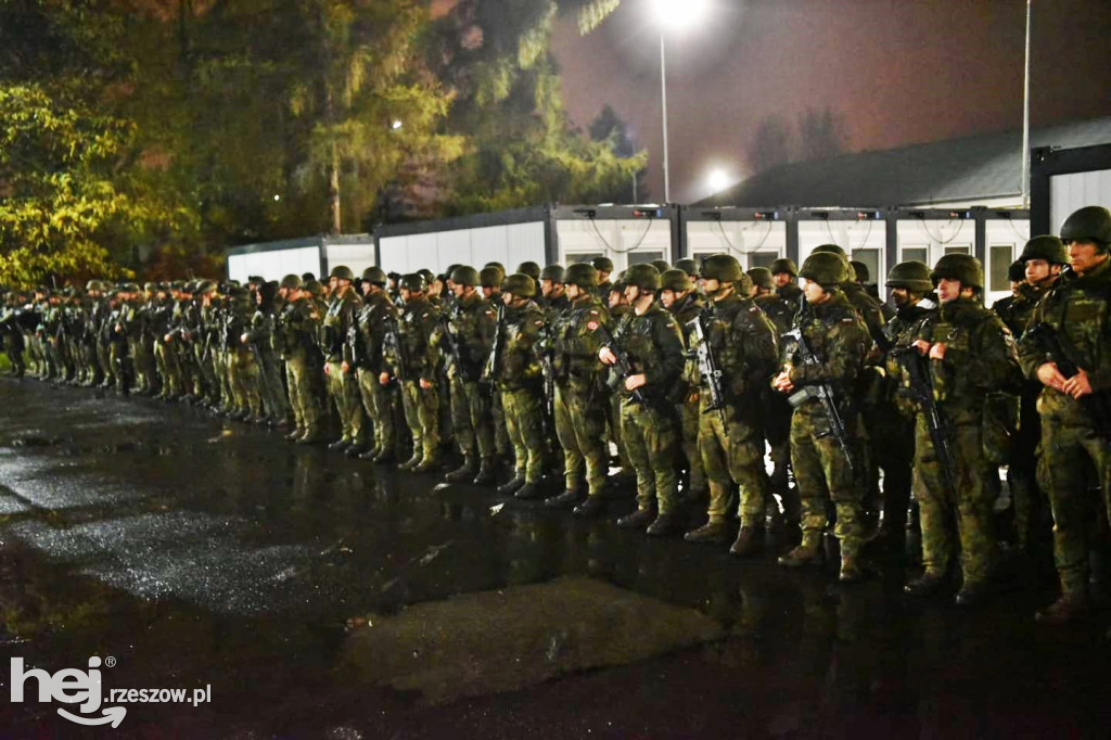 Wojsko pokazało nocny przejazd przez Podkarpacie