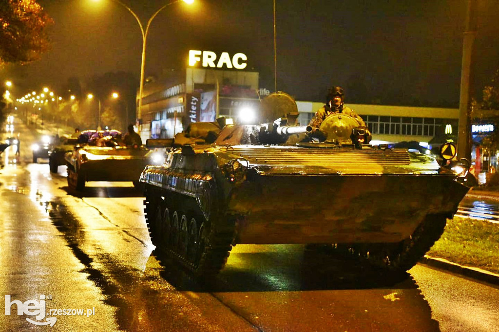 Wojsko pokazało nocny przejazd przez Podkarpacie