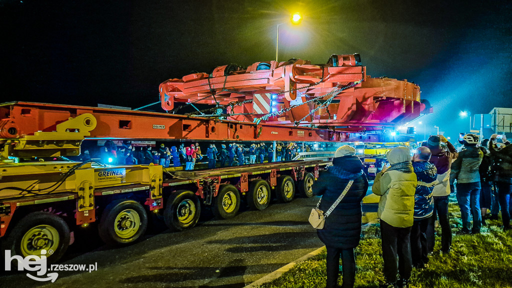 Kret dotarł do celu! Tłumy na trasie