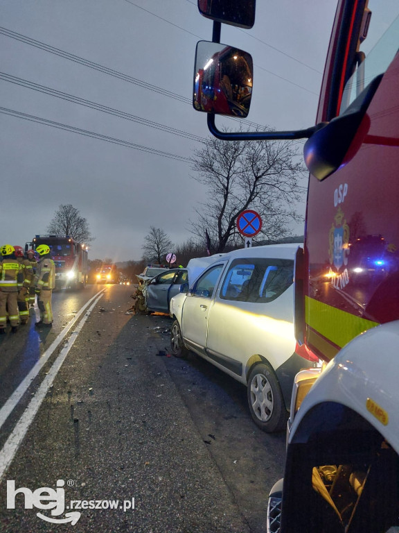 Karambol na trasie Pilzno - Jasło