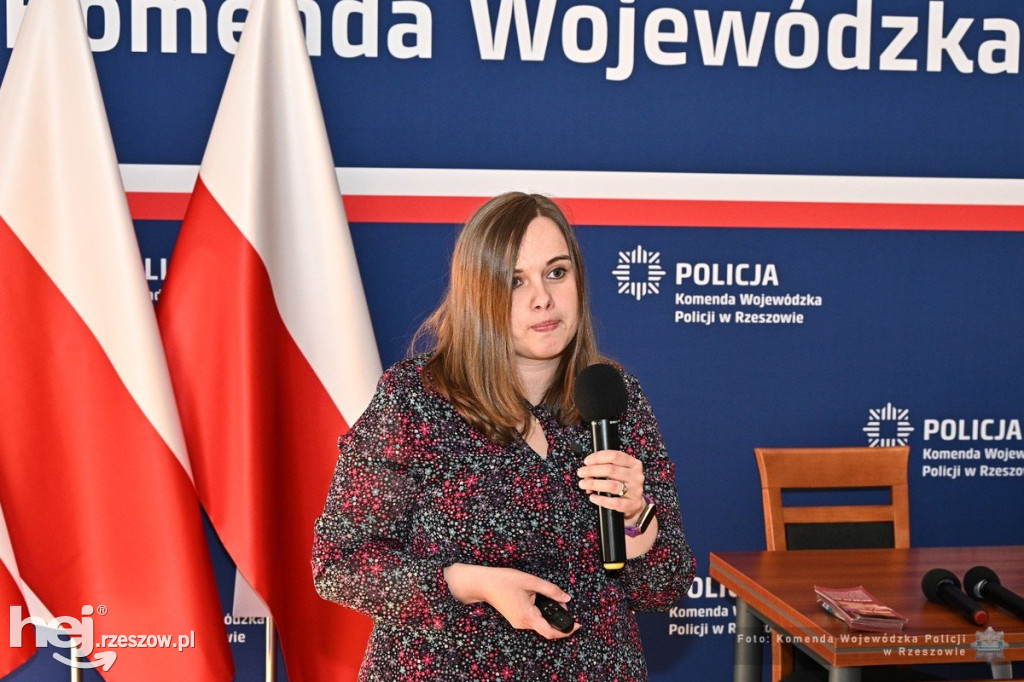 Konferencja prozdrowotna dla policjantek i pracownic cywilnych podkarpackiego garnizonu