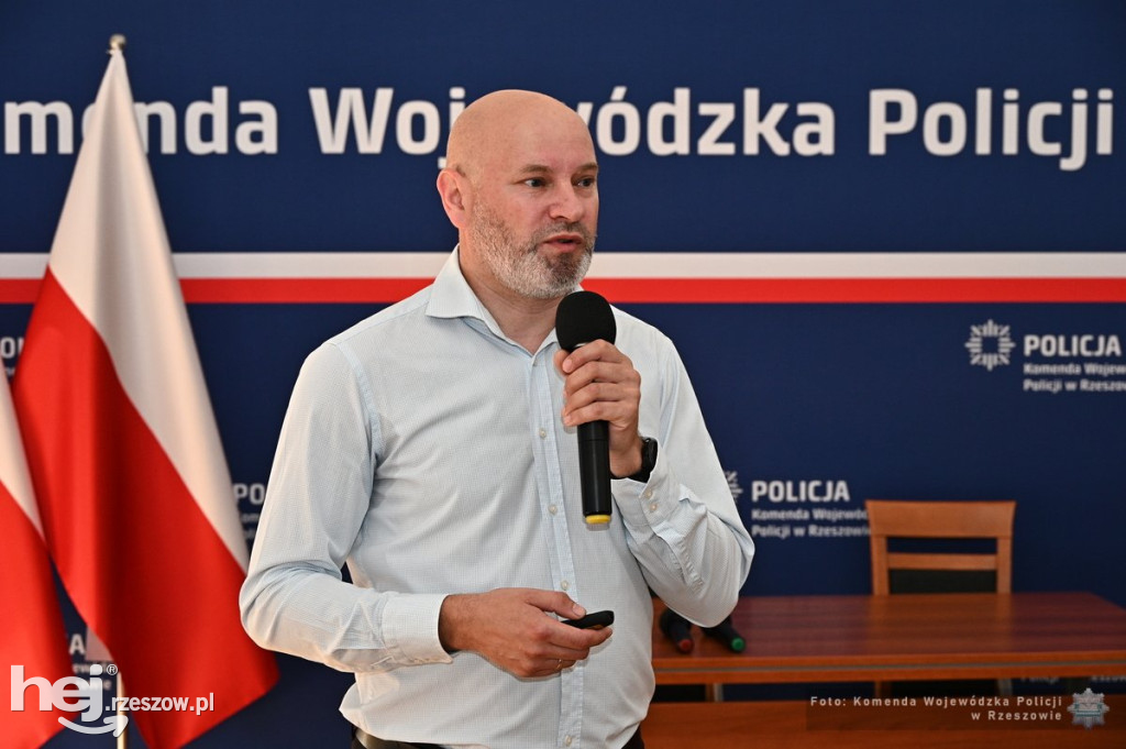 Konferencja prozdrowotna dla policjantek i pracownic cywilnych podkarpackiego garnizonu