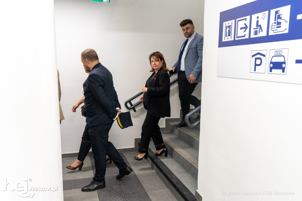 Nowoczesny Dworzec Rzeszów Główny uroczyście otwarty