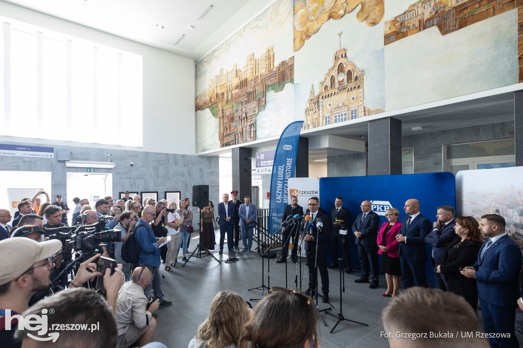 Nowoczesny Dworzec Rzeszów Główny uroczyście otwarty