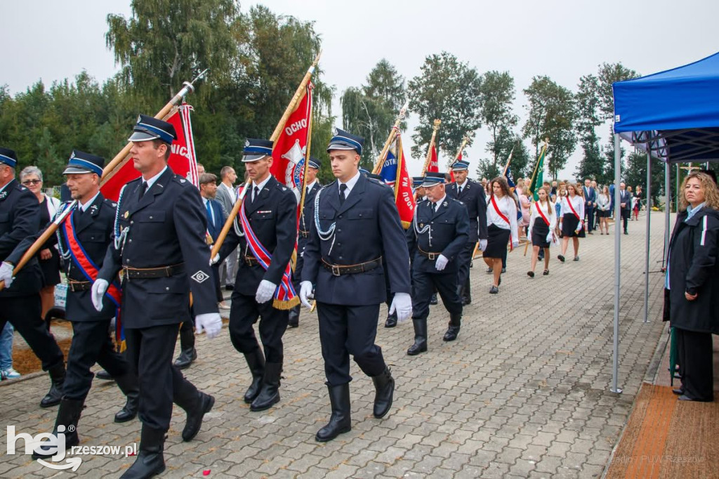  Hołd dla poległych lotników w Pawłosiowie