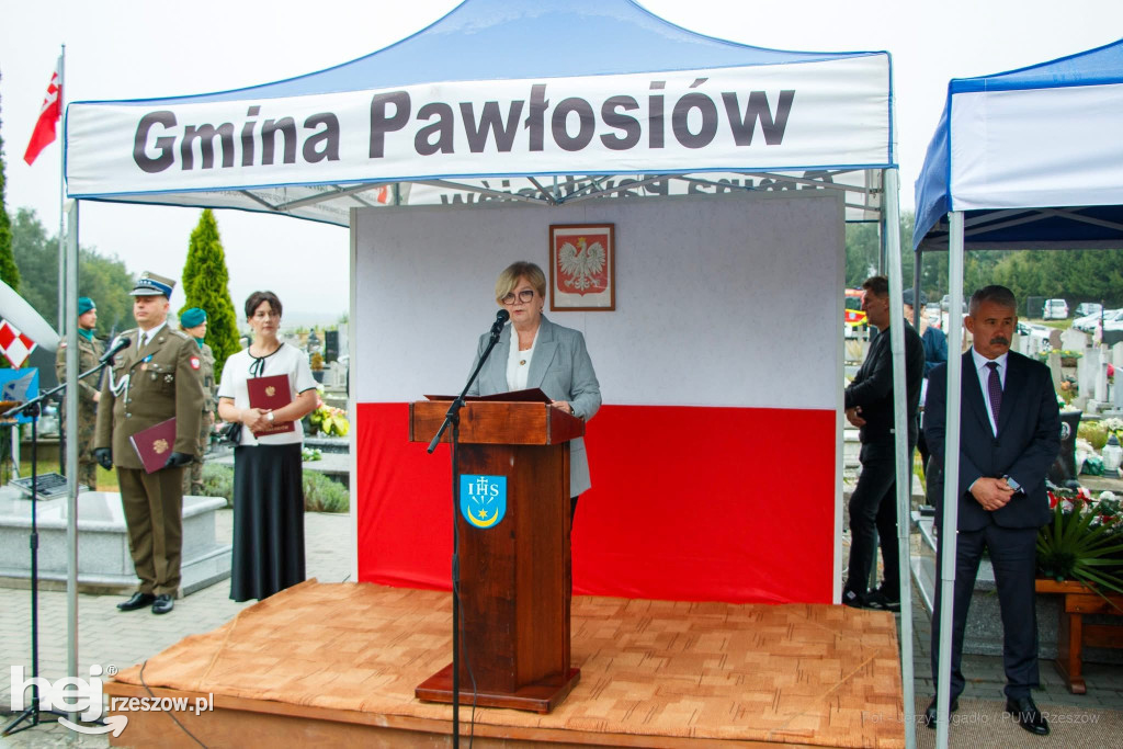  Hołd dla poległych lotników w Pawłosiowie