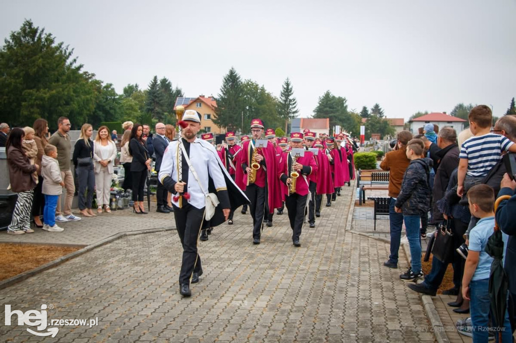 Hołd dla poległych lotników w Pawłosiowie