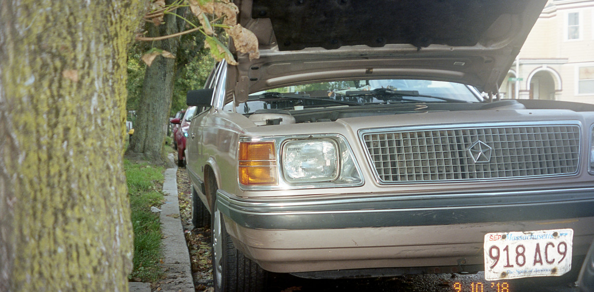 Artykuł o świecach żarowych i zapłonowych w aucie, jaką pełnią funkcję?