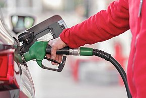 Ceny paliw. Kierowcy nie odczują zmian, eksperci mówią o "napiętej sytuacji"-17226