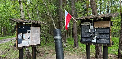 W Żołyni odsłonią pomnik na polu zrzutowym-17769