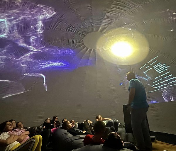 Mobilne planetarium i koncert pod gwiazdami w WDK-25726